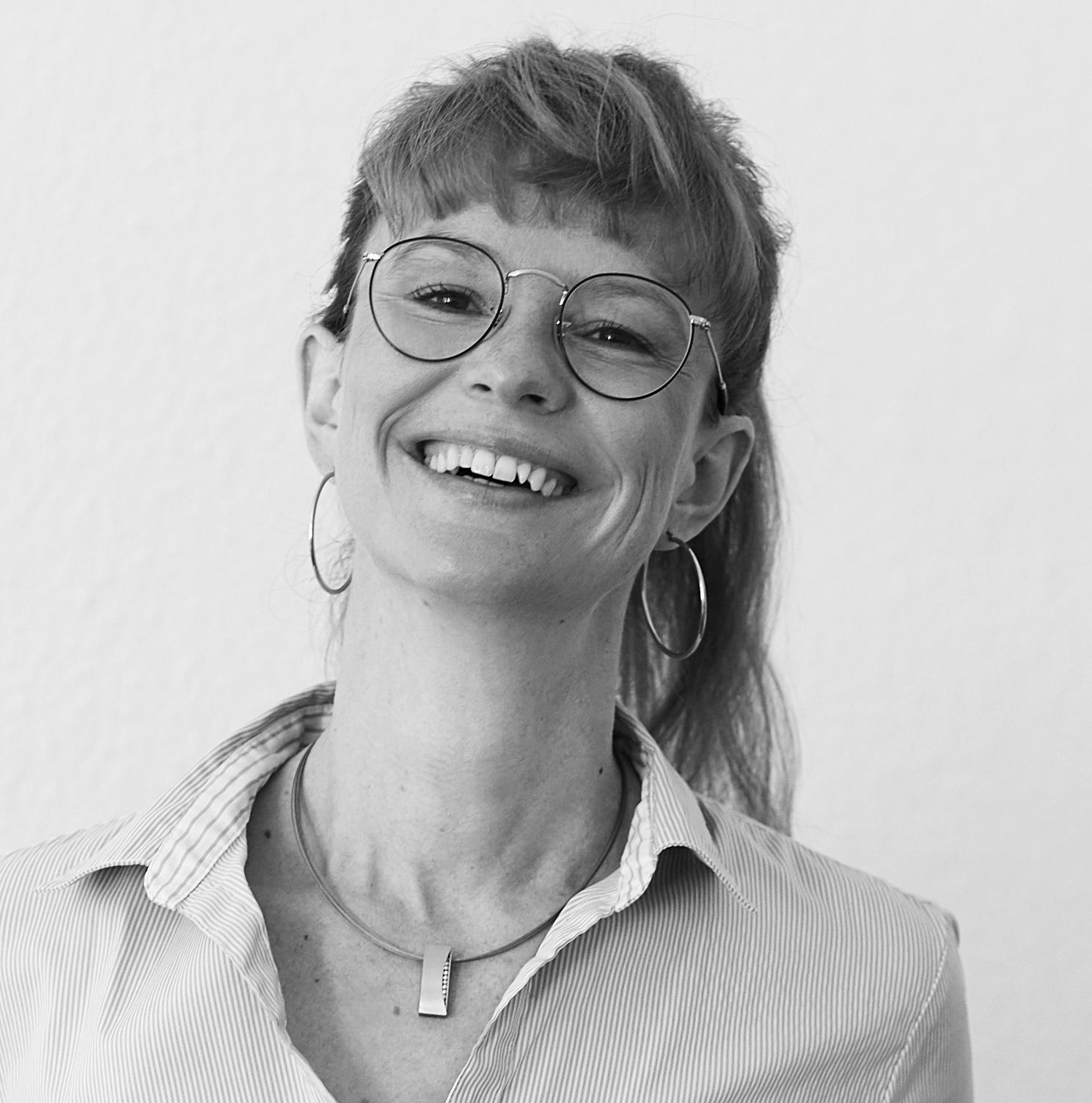 Dr. Stephanie Kossow